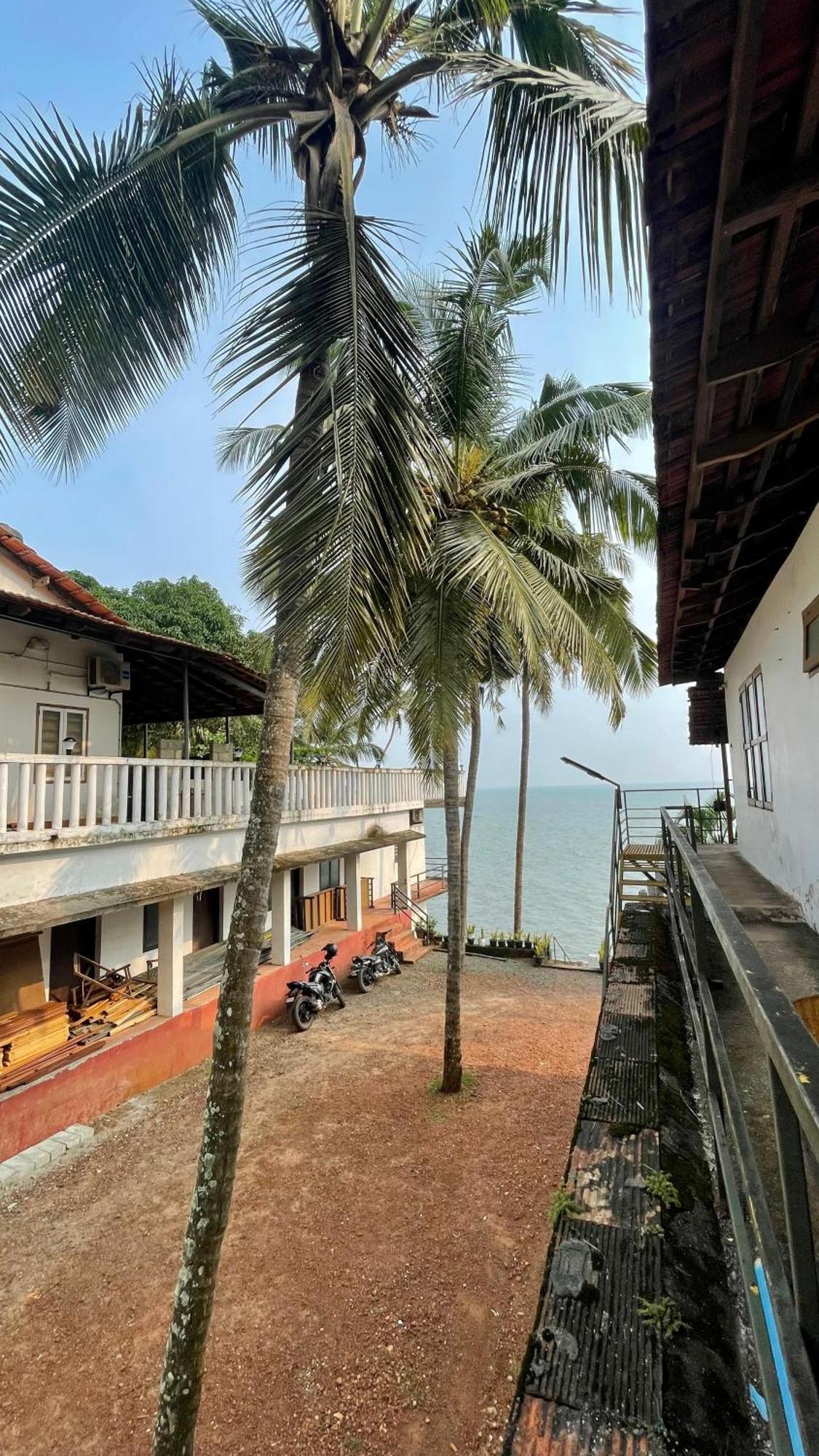 Manshore Bay Kannur Extérieur photo